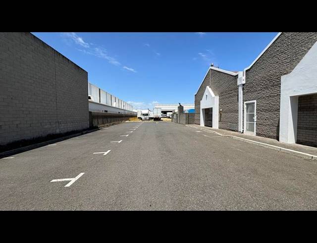BUSINESS PROPERTY TO RENT IN MILNERTON CENTRAL